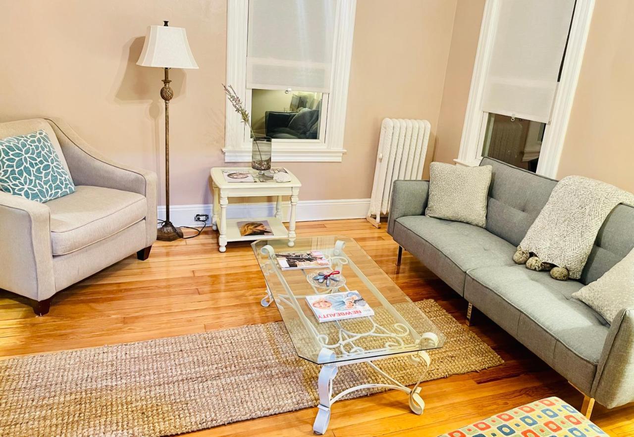 نيو لندن Delightful 2Br Apartment With Balcony - 15 Min From Mohegan Sun- Foxwoods Casinos & Mystic المظهر الخارجي الصورة