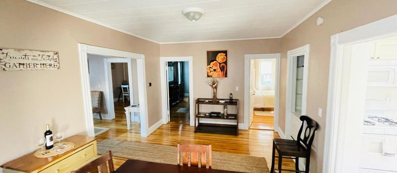 نيو لندن Delightful 2Br Apartment With Balcony - 15 Min From Mohegan Sun- Foxwoods Casinos & Mystic المظهر الخارجي الصورة