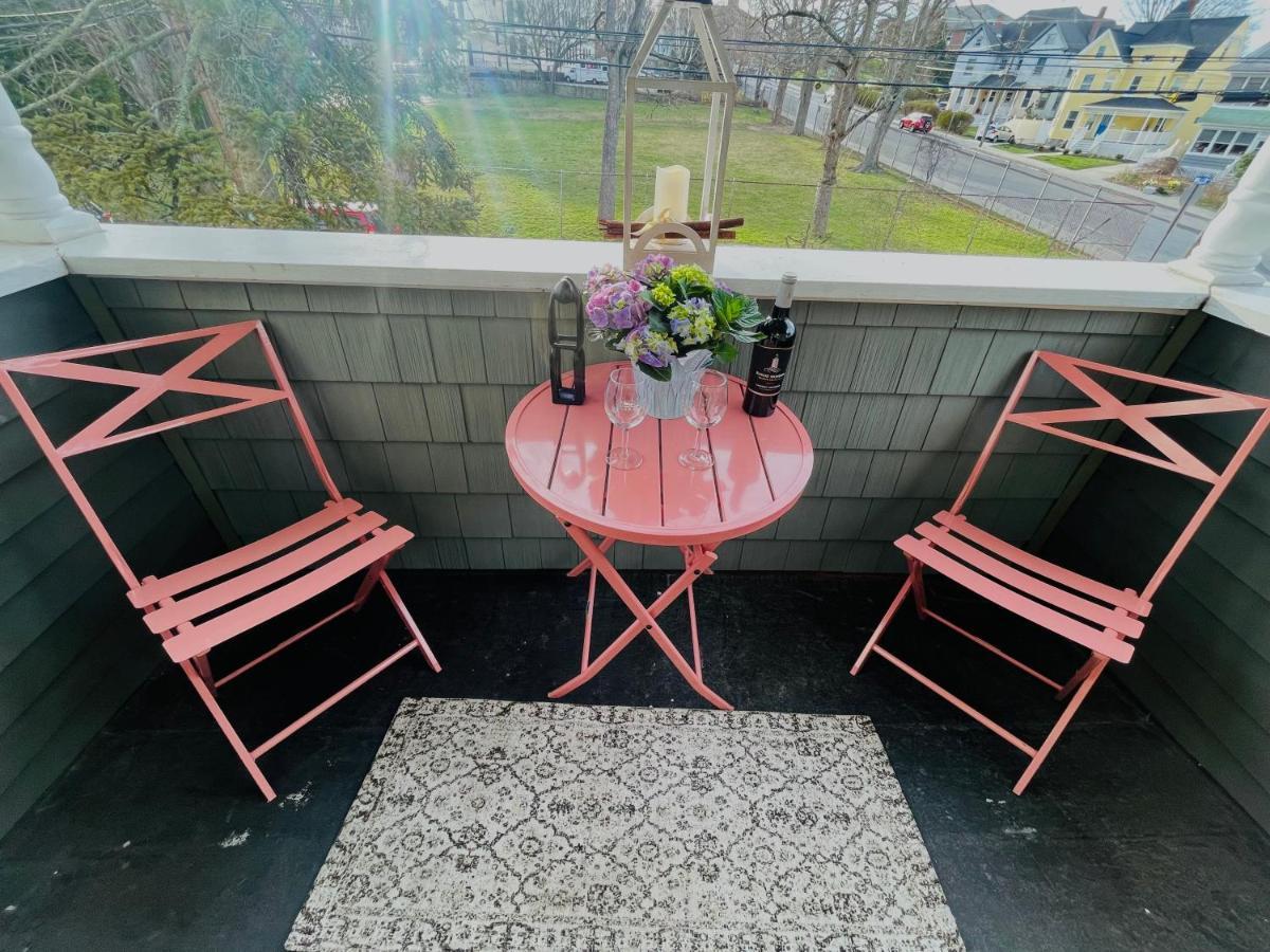 نيو لندن Delightful 2Br Apartment With Balcony - 15 Min From Mohegan Sun- Foxwoods Casinos & Mystic المظهر الخارجي الصورة